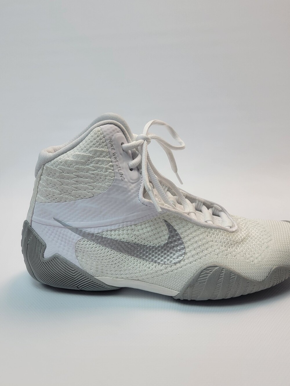 Nike Tawa Triple White Metallic Silver Wrestling Shoes CI2952-100 V01 M-9/ W-10½